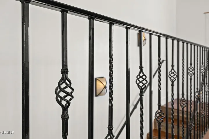 27-web-or-mls-UpmarketMedia_128Cam-69