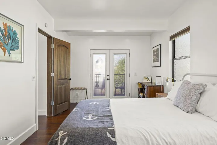 32-web-or-mls-UpmarketMedia_128Cam-81