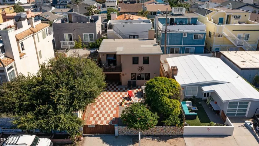50-web-or-mls-UpmarketMedia-128Cam-aer-3