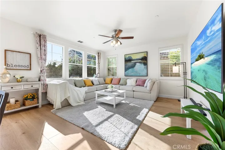 132 Laceflower, Irvine, California 92618