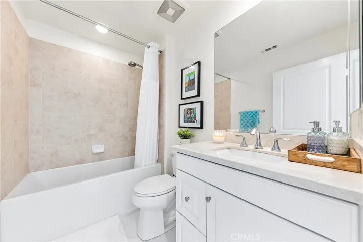 132 Laceflower, Irvine, California 92618