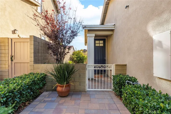132 Laceflower, Irvine, California 92618