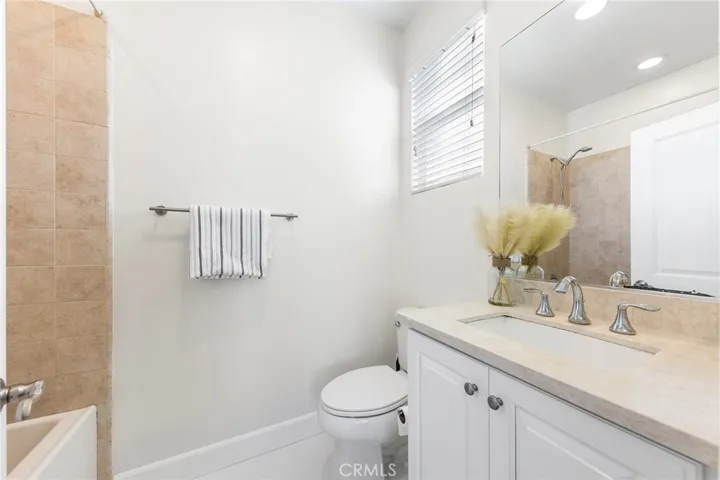 132 Laceflower, Irvine, California 92618