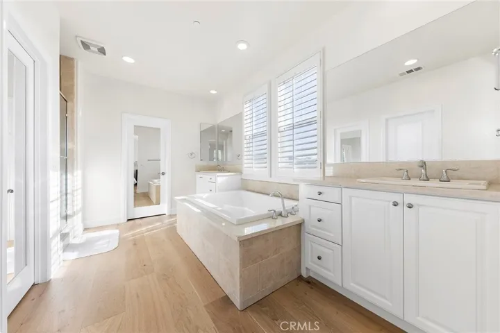 132 Laceflower, Irvine, California 92618