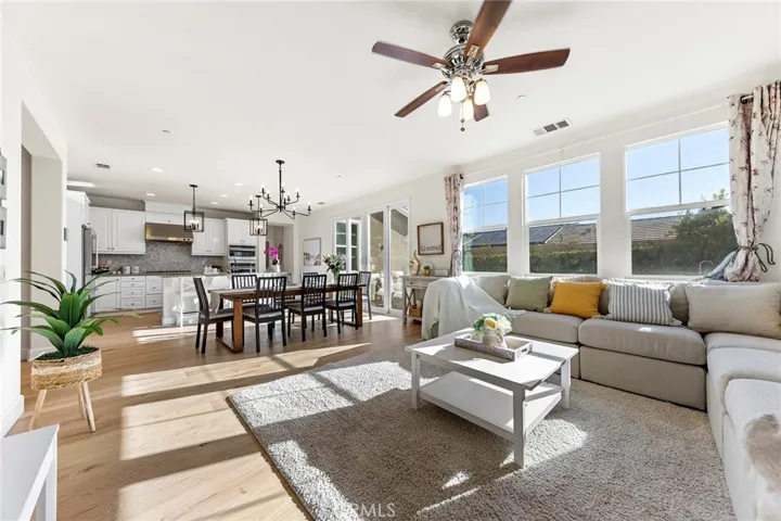 132 Laceflower, Irvine, California 92618