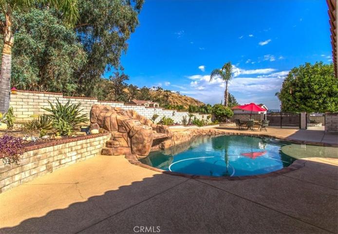 6945 Browning Road, Highland, California 92346