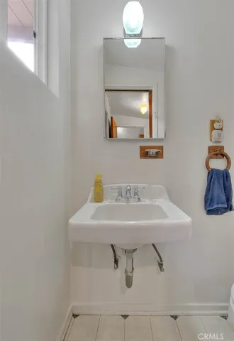 Powder bath