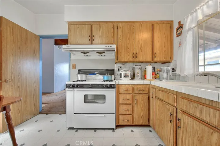 392 W 8th Street, Upland, California 91786