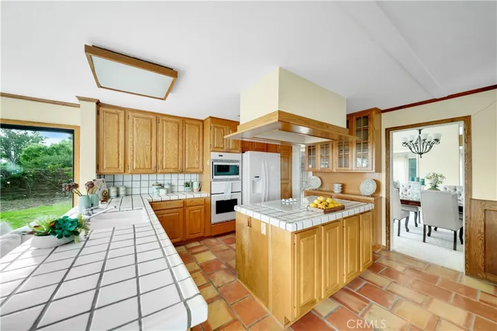 Convenient passthrough to the formal dining room.