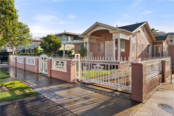 726 Orizaba Avenue, Long Beach, California 90804