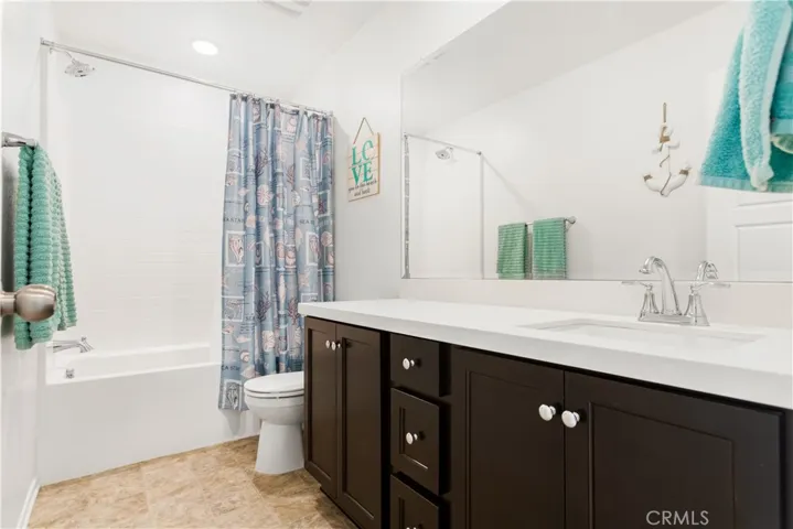 32925 Middlegate Place, Lake Elsinore, California 92530