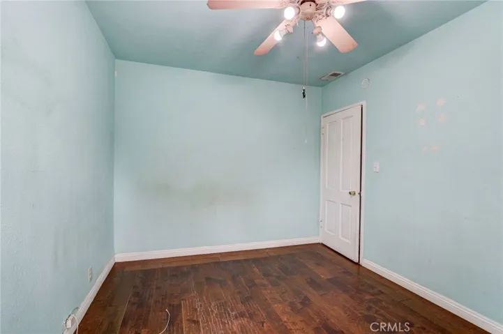 Right Bedroom