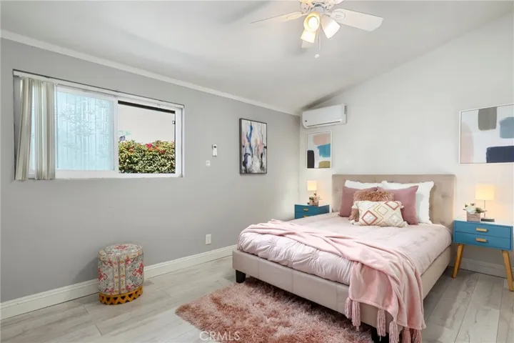 805 Towne Street, Costa Mesa, California 92627