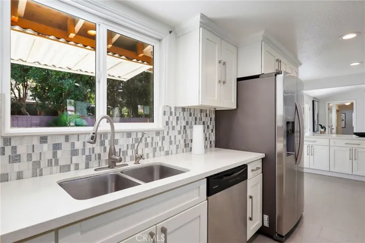 805 Towne Street, Costa Mesa, California 92627