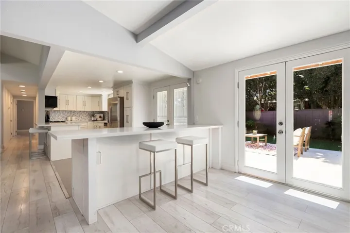 805 Towne Street, Costa Mesa, California 92627