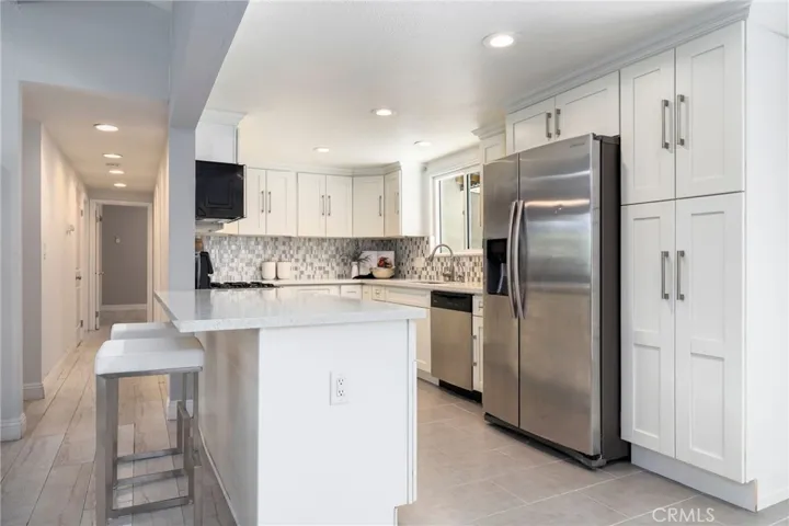805 Towne Street, Costa Mesa, California 92627