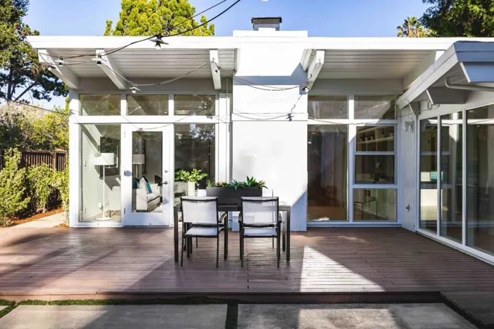 750 Wildwood Lane, Palo Alto, California 94303