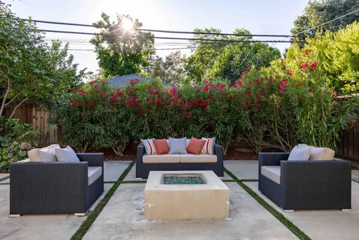 750 Wildwood Lane, Palo Alto, California 94303
