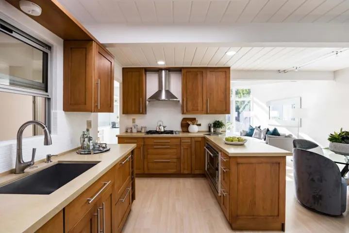 750 Wildwood Lane, Palo Alto, California 94303