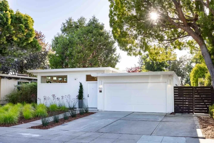 750 Wildwood Lane, Palo Alto, California 94303