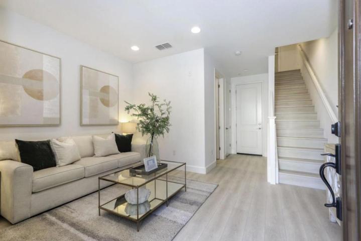 2043 Atlas Loop, Mountain View, California 94043