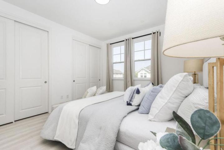 2043 Atlas Loop, Mountain View, California 94043
