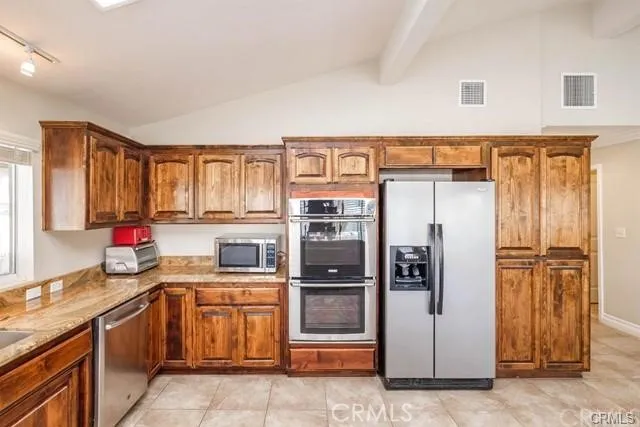 14597 Mast Lane, Helendale, California 92342