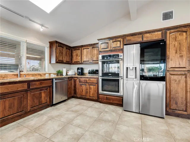 14597 Mast Lane, Helendale, California 92342