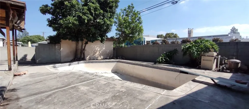 1042 Newhill Street, Glendora, California 91741