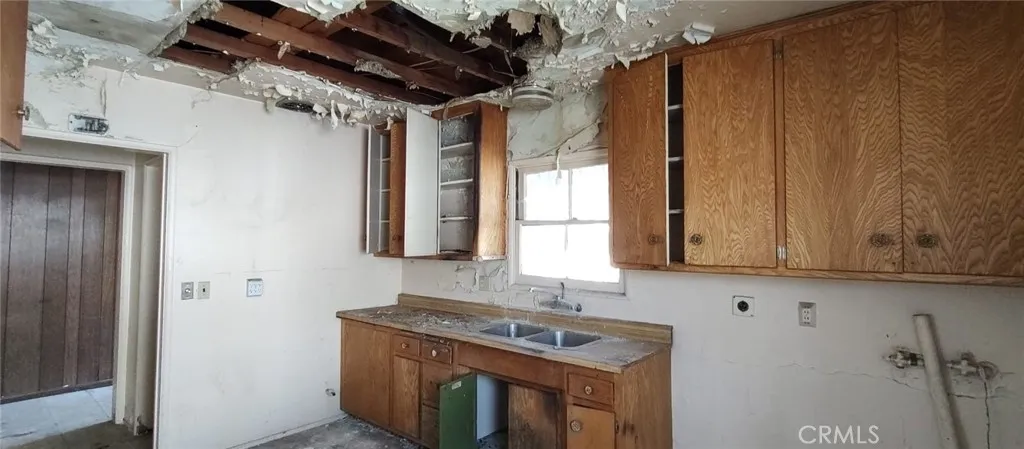 1042 Newhill Street, Glendora, California 91741