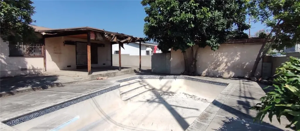 1042 Newhill Street, Glendora, California 91741