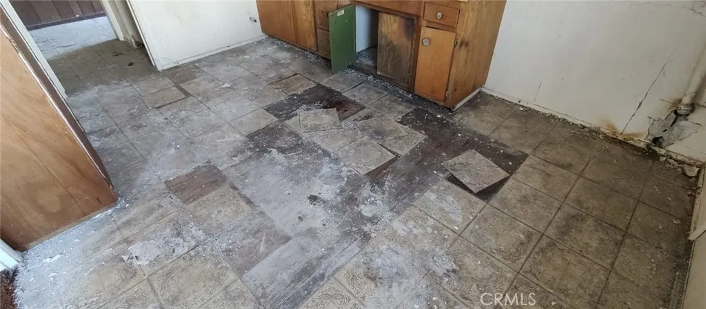 1042 Newhill Street, Glendora, California 91741