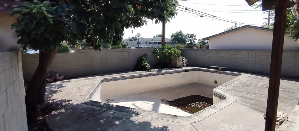 1042 Newhill Street, Glendora, California 91741
