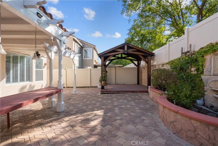 17606 Gladesworth Lane, Canyon Country, California 91387