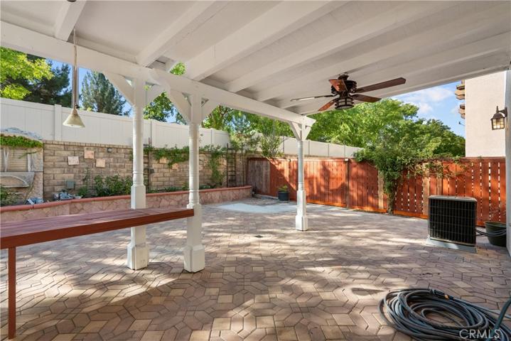 17606 Gladesworth Lane, Canyon Country, California 91387