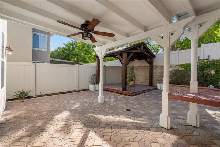 17606 Gladesworth Lane, Canyon Country, California 91387