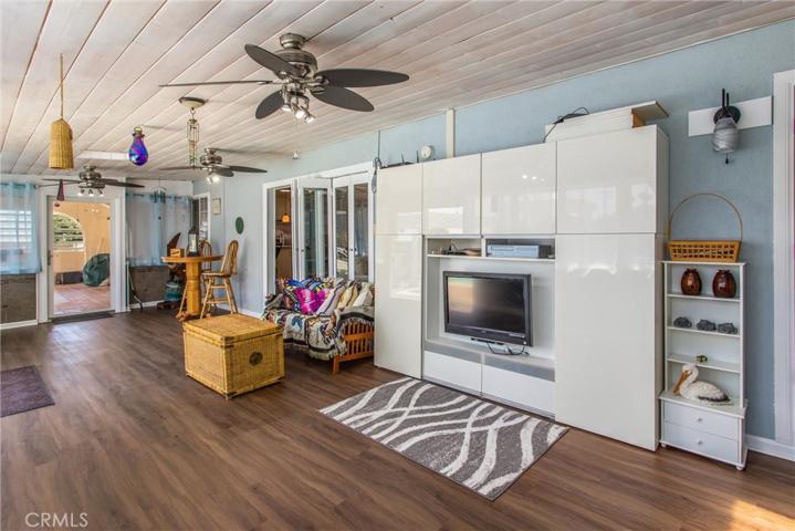 Sun Room/Enclosed Patio