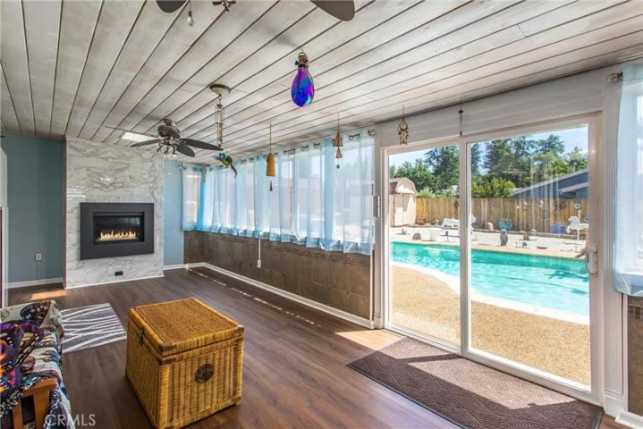 Sun Room/Enclosed Patio