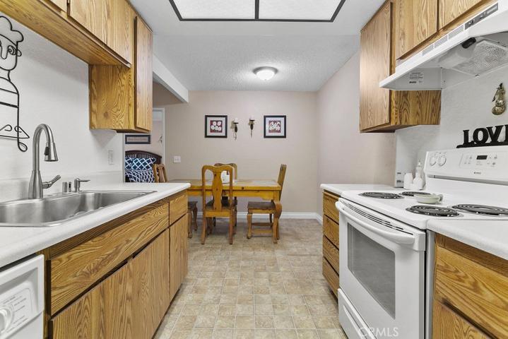 20702 El Toro Road Unit 218, Lake Forest, California 92630
