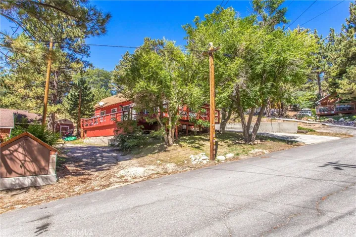 788 Tulip Drive, Green Valley Lake, California 92341