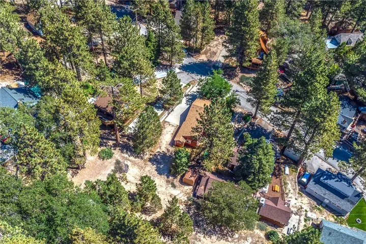 788 Tulip Drive, Green Valley Lake, California 92341