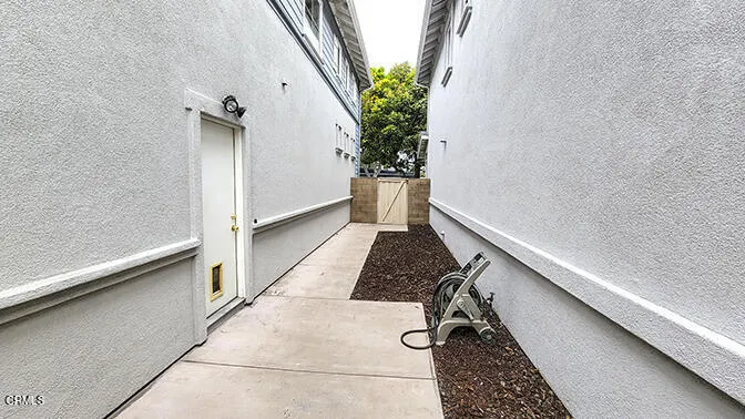 SideYard_112542​​‌​​​​‌​​‌‌​‌‌​​​‌‌​‌​‌​‌​​​‌​​