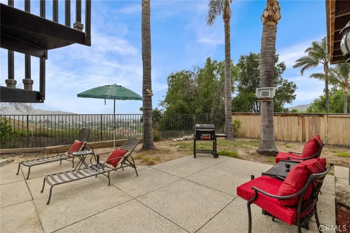 2552 Steven Drive, Corona, California 92879