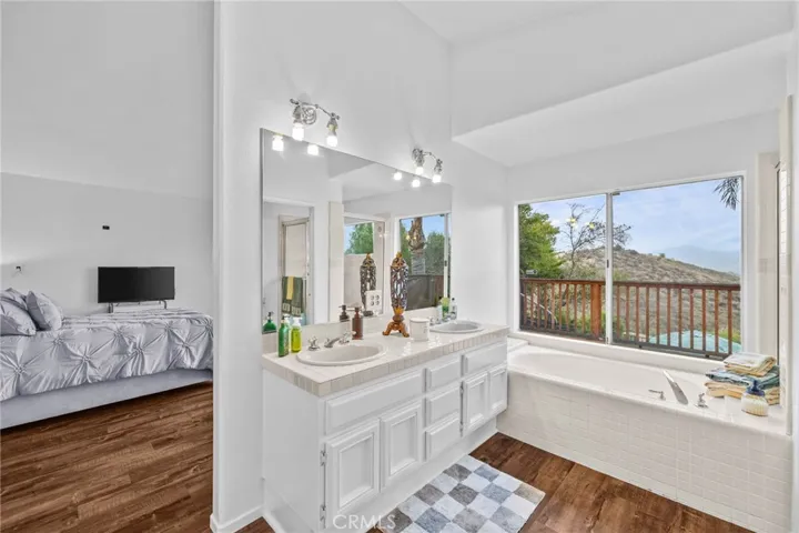 2552 Steven Drive, Corona, California 92879