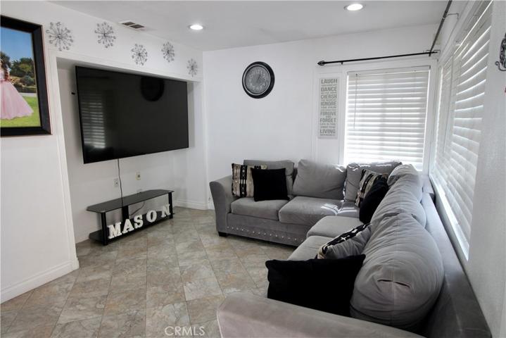 5834 Gardenia Avenue, Long Beach, California 90805