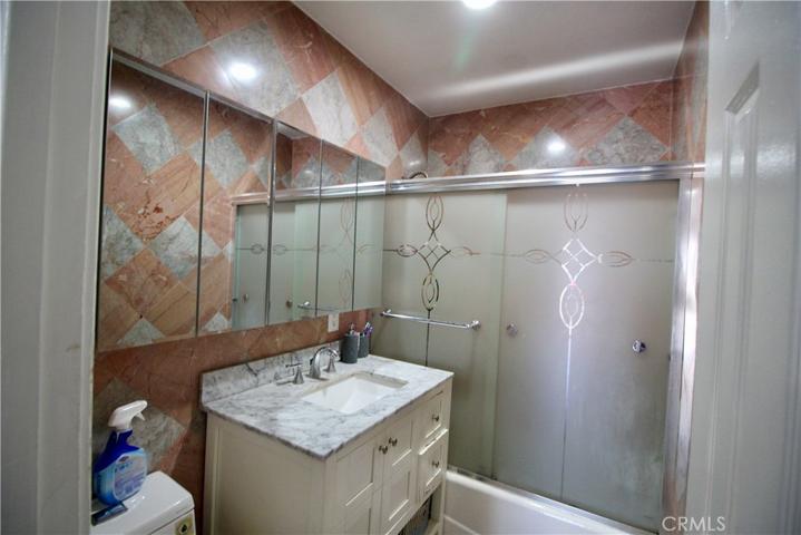 5834 Gardenia Avenue, Long Beach, California 90805