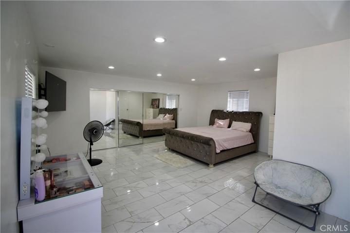 5834 Gardenia Avenue, Long Beach, California 90805