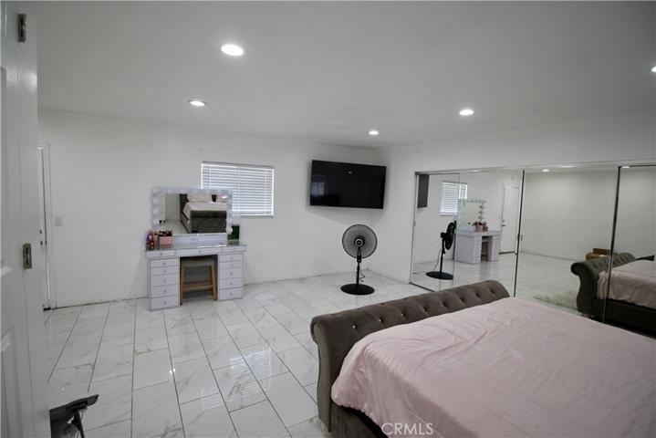 5834 Gardenia Avenue, Long Beach, California 90805