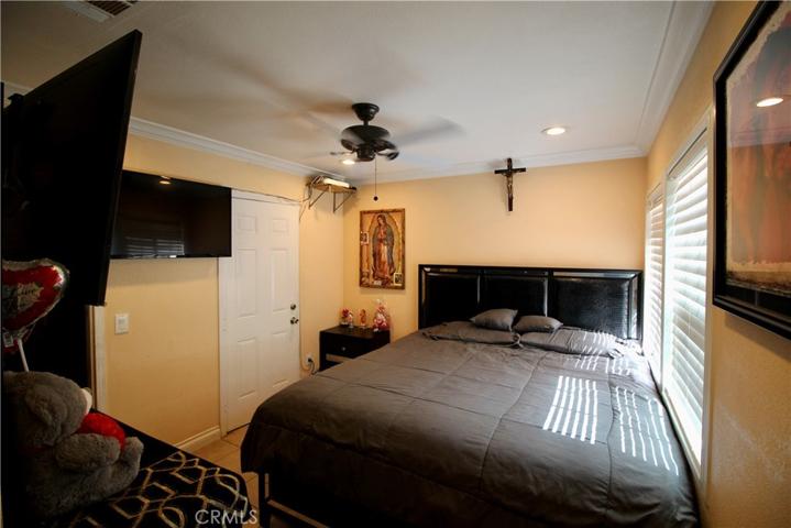 5834 Gardenia Avenue, Long Beach, California 90805