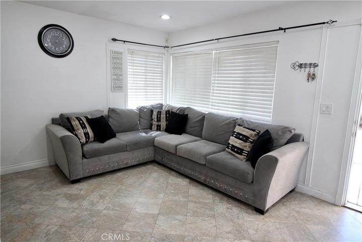 5834 Gardenia Avenue, Long Beach, California 90805